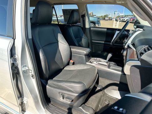 Used 2021 Toyota 4Runner Limited image 25