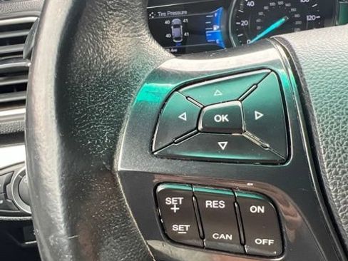 Used 2016 Ford Explorer XLT w/ Equipment Group 202A FWD image 12