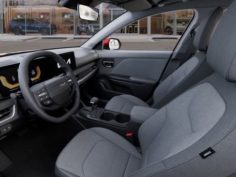New 2025 Kia K4 LXS image 17