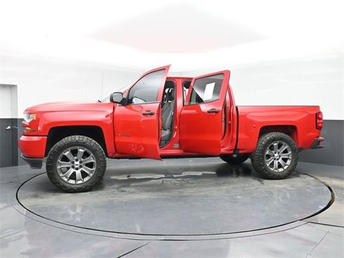 Used 2018 Chevrolet Silverado 1500 Custom w/ Custom Value Package image 51