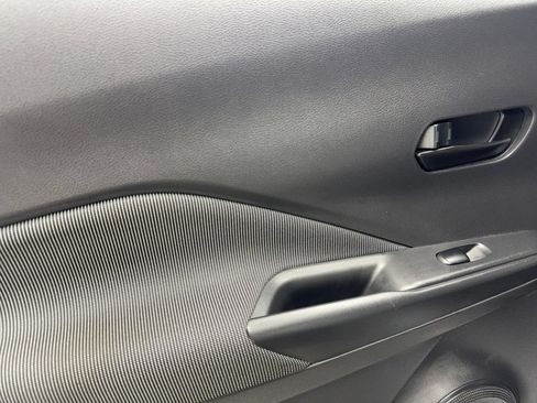 Used 2020 Nissan Kicks S FWD image 36