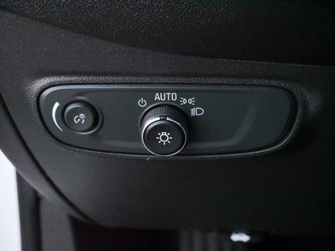 Used 2023 Chevrolet Equinox RS w/ RS Leather Package image 27