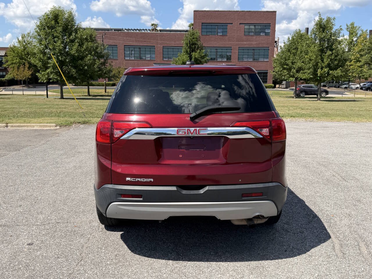 Used 2018 GMC Acadia SLE FWD image 9
