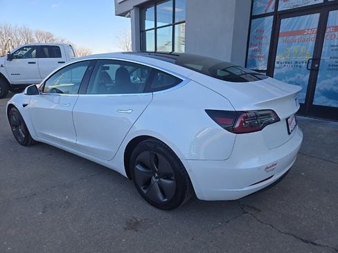 Used 2020 Tesla Model 3 Standard Range Plus image 6