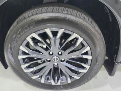 Used 2026 Nissan Rogue Platinum w/ Platinum Premium Package AWD/4WD image 39