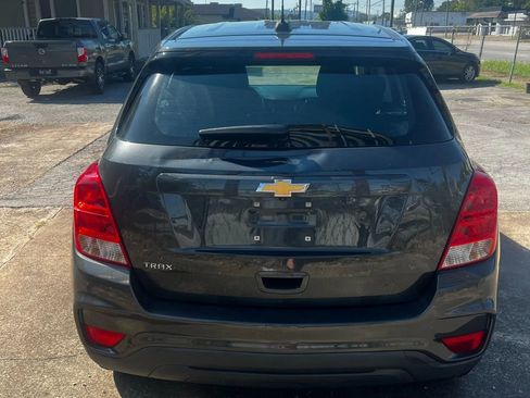 Used 2019 Chevrolet Trax LS image 12