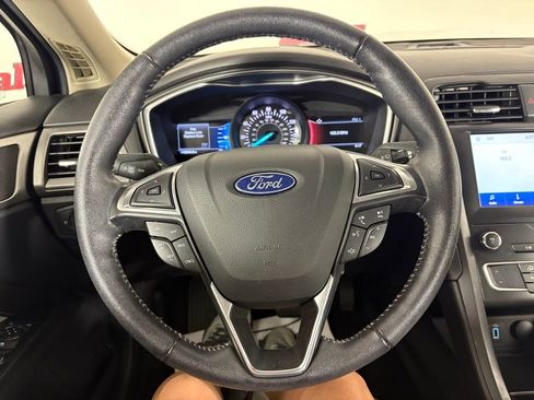 Used 2020 Ford Fusion SE w/ Equipment Group 151A FWD image 21