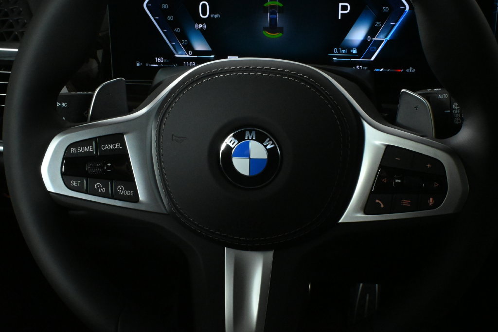 Used 2026 BMW X5 xDrive40i w/ M Sport Package AWD/4WD image 19