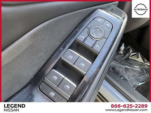 Certified 2023 Nissan Rogue SL w/ SL Premium Package AWD/4WD image 17