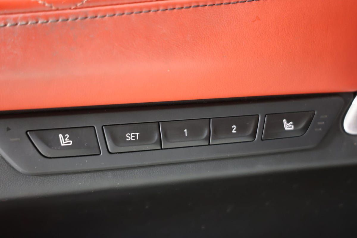Used 2022 BMW ALPINA B7 xDrive AWD/4WD image 25