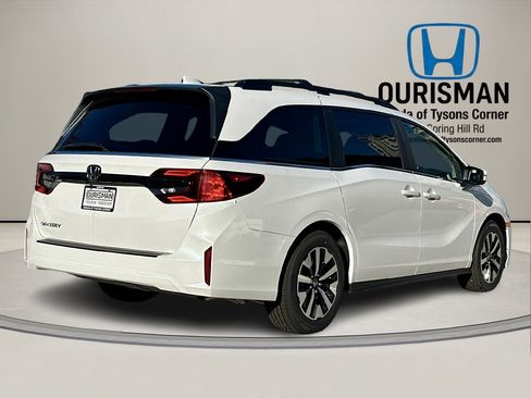 New 2026 Honda Odyssey EX-L image 3