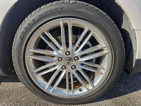 Used 2014 Lincoln MKT AWD w/ Equipment Group 201A image 27