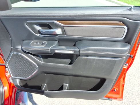 Used 2022 RAM 1500 Laramie AWD/4WD image 28