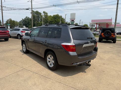 Used 2010 Toyota Highlander 2WD w/ Extra Value Pkg 2 image 3