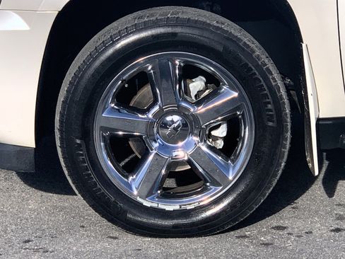 Used 2012 Chevrolet Avalanche LTZ image 46