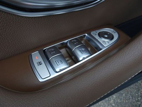 Used 2023 Mercedes-Benz E 350 4MATIC Sedan image 16