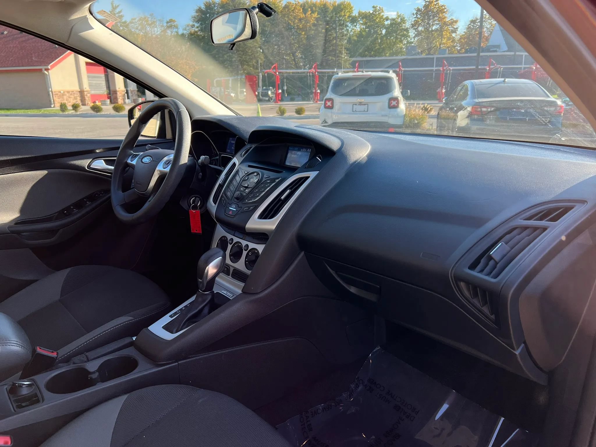 Used 2014 Ford Focus SE FWD image 22