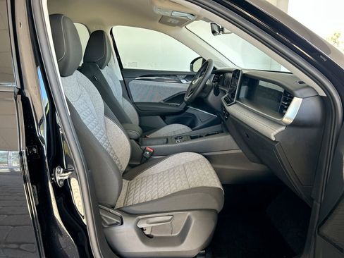 New 2026 Volkswagen Tiguan S FWD image 31