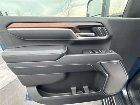 Used 2025 GMC Sierra 2500 Denali w/ Denali Reserve Package image 23