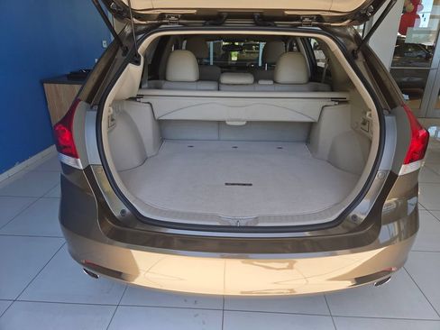 Used 2011 Toyota Venza w/ Premium Pkg #2 FWD image 10