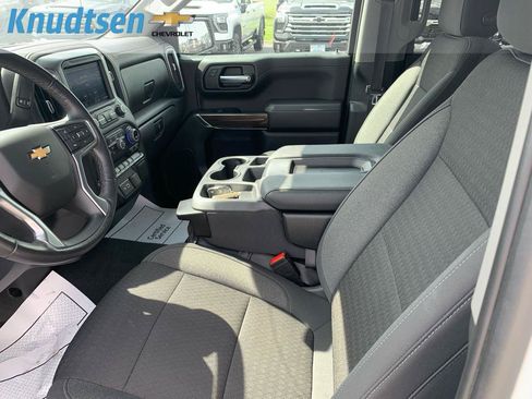 Used 2022 Chevrolet Silverado 1500 LT AWD/4WD image 18