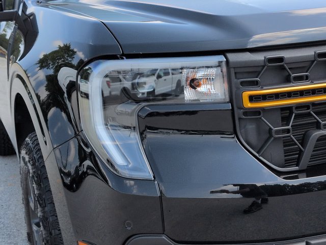 Certified 2025 Ford Maverick Tremor AWD/4WD image 11
