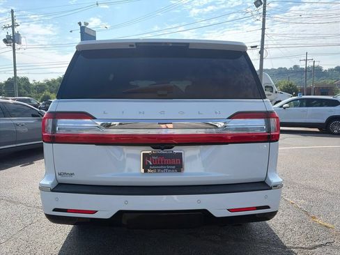 Used 2021 Lincoln Navigator Reserve w/ Luxury Package AWD/4WD image 6