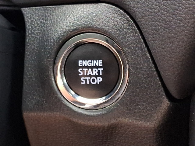 Used 2024 Toyota RAV4 XLE FWD image 23