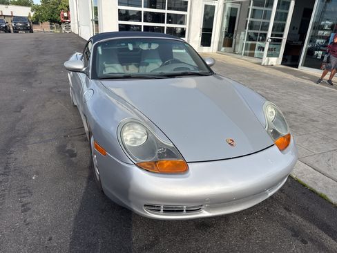 Used 2000 Porsche Boxster RWD image 7