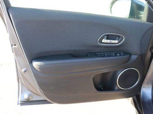 Used 2022 Honda HR-V EX image 8