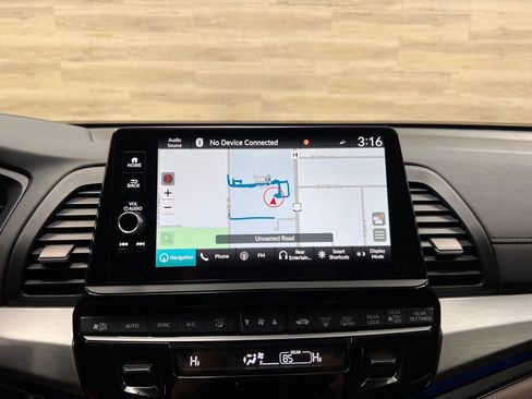 Used 2025 Honda Odyssey Touring image 12