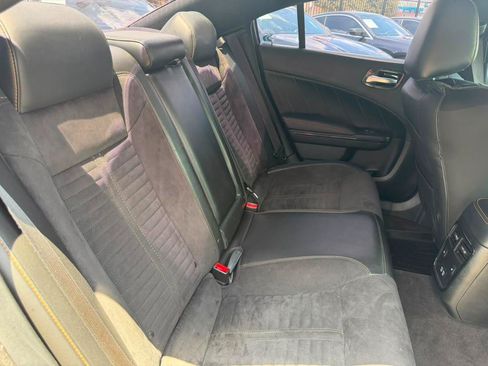Used 2017 Dodge Charger R/T RWD image 17