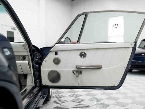 Used 1991 Porsche 911 Carrera image 79