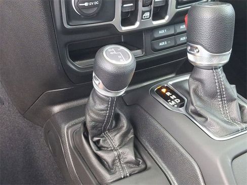 New 2025 Jeep Gladiator Sport image 24