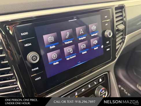 Used 2023 Volkswagen Atlas SEL Premium R-Line AWD/4WD image 27
