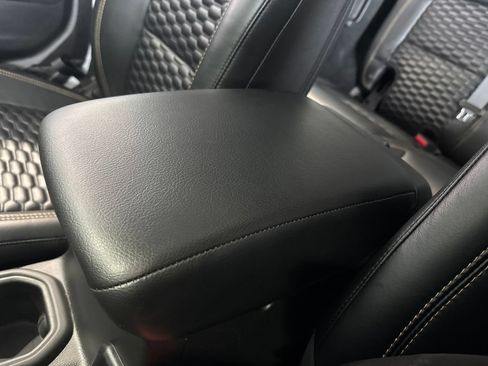 Used 2025 Jeep Wrangler Unlimited Sport AWD/4WD image 30
