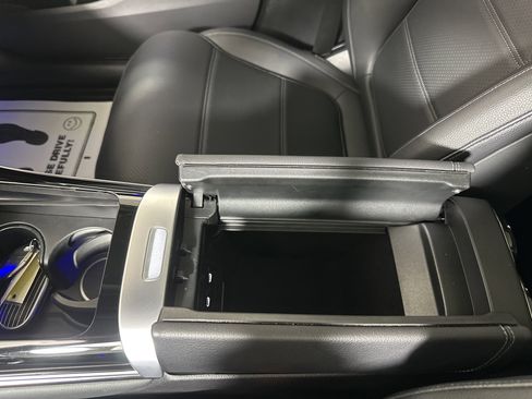 Used 2023 Mercedes-Benz GLC 300 4MATIC image 19