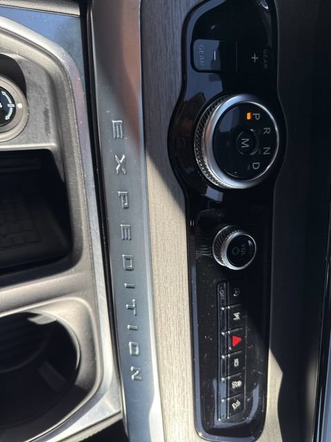 Used 2025 Ford Expedition Platinum AWD/4WD image 29