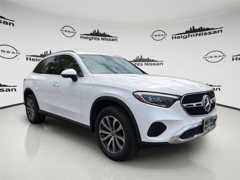 Used 2023 Mercedes-Benz GLC 300 4MATIC image 8