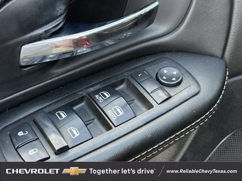 Used 2019 Dodge Grand Caravan SE FWD image 23