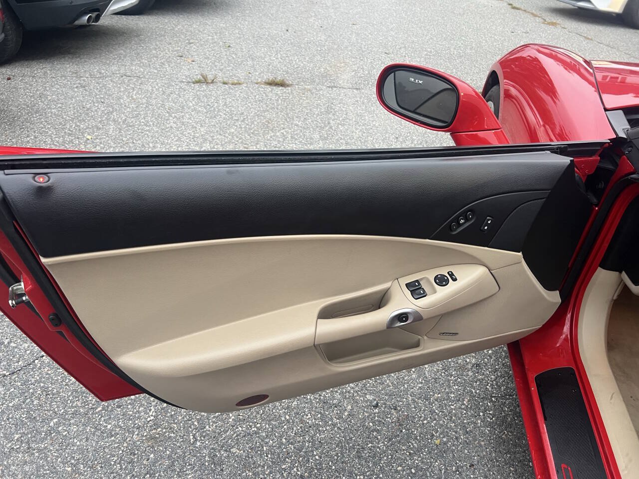 Used 2006 Chevrolet Corvette Convertible w/ Preferred Equipment Group RWD image 14