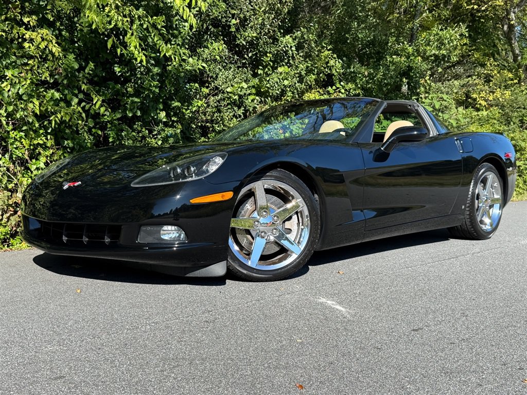 Used 2007 Chevrolet Corvette Coupe w/ Preferred Equipment Group RWD image 6