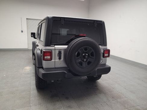 Used 2019 Jeep Wrangler Unlimited Sport image 6