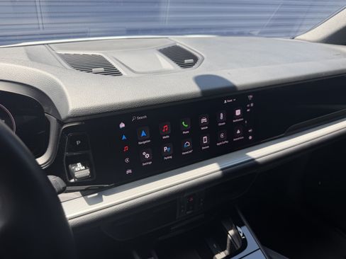 Certified 2024 Porsche Cayenne AWD/4WD image 27