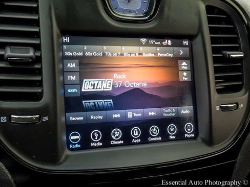 Used 2018 Chrysler 300 S w/ Safetytec Plus Group image 14