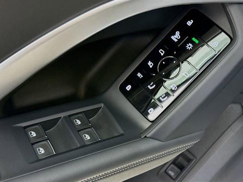 Certified 2025 Audi Q5 Premium Plus w/ Premium Plus image 17