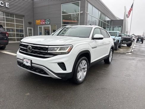 Used 2023 Volkswagen Atlas Cross Sport SE image 1