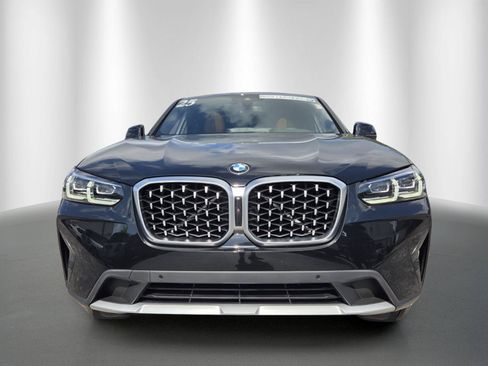 Used 2025 BMW X4 xDrive30i AWD/4WD image 2