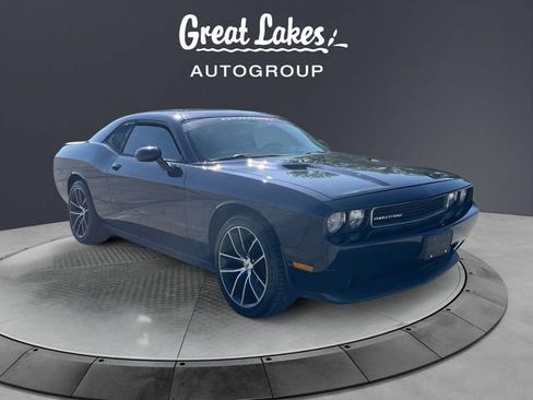 Used 2011 Dodge Challenger RWD image 7