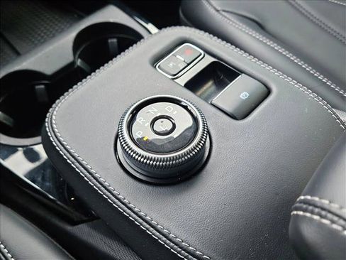 Used 2024 Ford Mustang Mach-E Select image 12